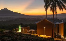 Bobocabin Bunaken Hills, Manado